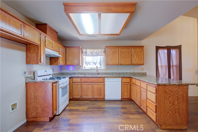 Detail Gallery Image 3 of 36 For 140 Watertown Dr, Merced,  CA 95341 - 3 Beds | 2 Baths