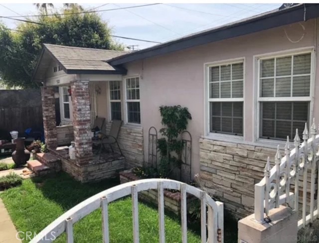 5126 W El Segundo Boulevard, Hawthorne CA: https://media.crmls.org/medias/ef80d158-ad6f-4409-92e1-c801e2e2ace7.jpg