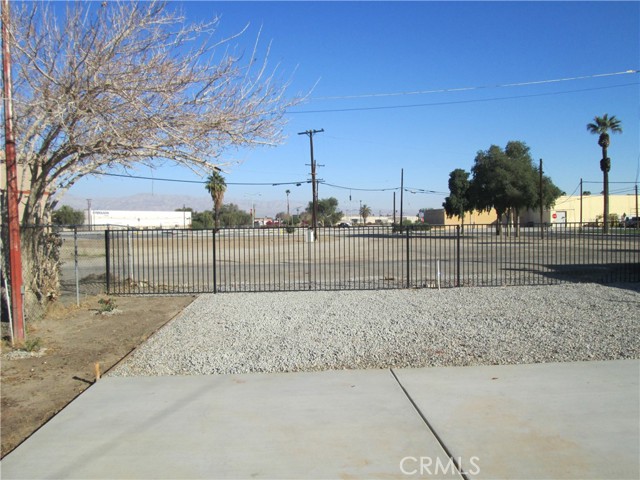 44552 Arabia Street, Indio CA: https://media.crmls.org/medias/ef822984-8871-4c6c-aea1-5e15f4b0d423.jpg