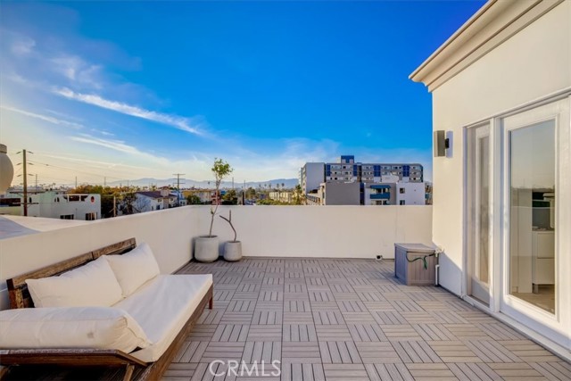 Detail Gallery Image 62 of 73 For 3511 via Dolce, Marina Del Rey,  CA 90292 - 4 Beds | 3/1 Baths