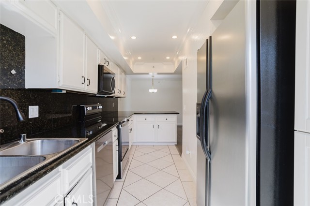 645 Balboa Avenue, 1C photo 15