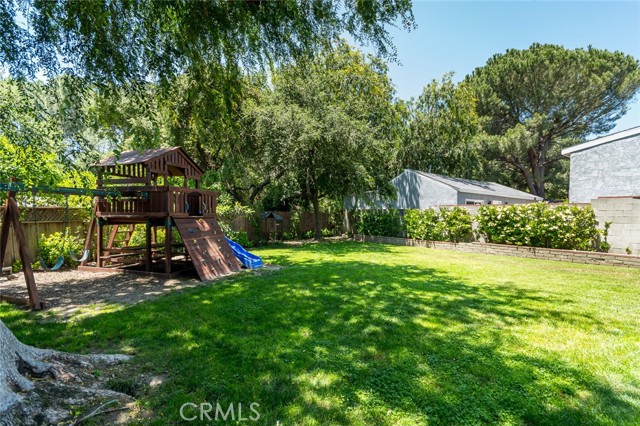 Detail Gallery Image 31 of 34 For 3602 Encinal Ave, La Crescenta,  CA 91214 - 4 Beds | 3 Baths
