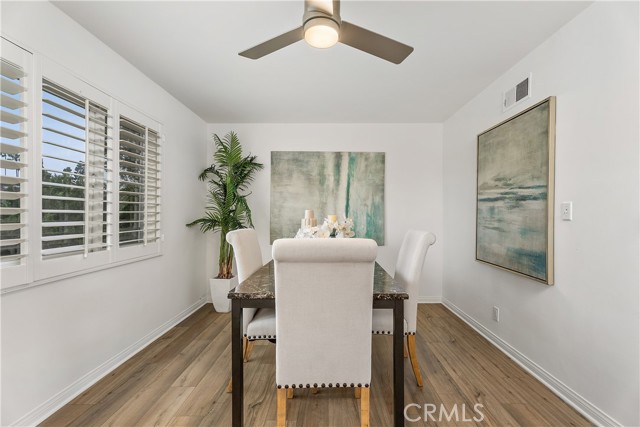 980 Palo Verde Avenue, Long Beach CA: https://media.crmls.org/medias/ef852c18-462b-4f3f-b410-e613d77d099f.jpg