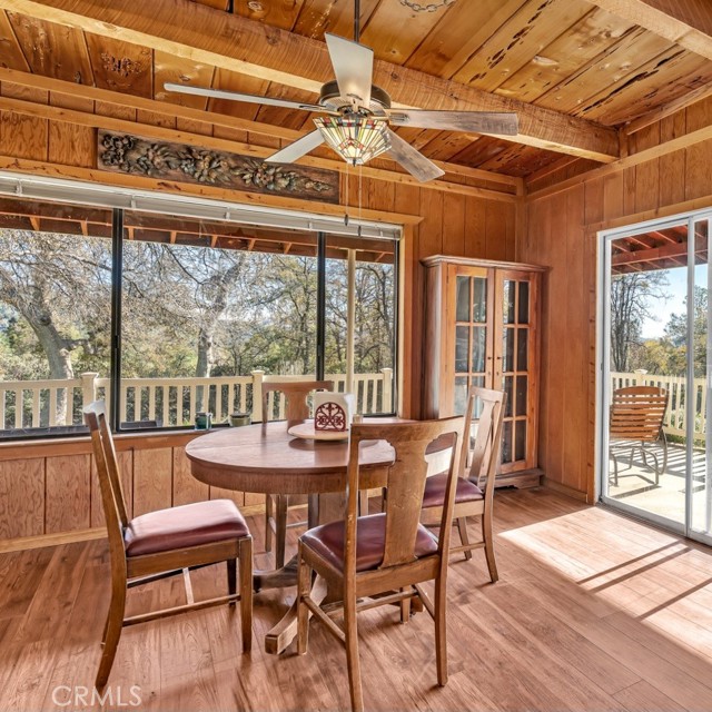 Detail Gallery Image 4 of 55 For 47515 Road 620, Oakhurst,  CA 93644 - 2 Beds | 3 Baths