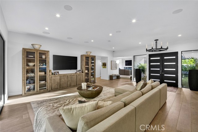 Detail Gallery Image 13 of 33 For 17 Monarch Bay, Dana Point,  CA 92629 - 4 Beds | 3/1 Baths