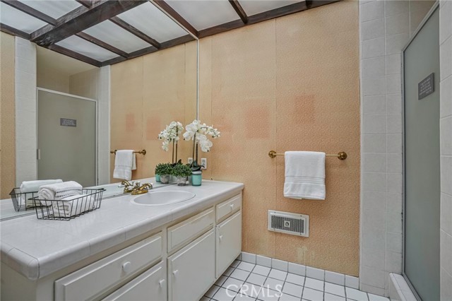Detail Gallery Image 23 of 37 For 19 Georgeff Road, Rolling Hills,  CA 90274 - 5 Beds | 3/1 Baths