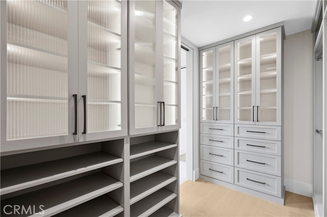516 Larkspur Avenue, Corona del Mar CA: https://media.crmls.org/medias/ef87dc16-782e-4a03-826d-2b81e90d6575.jpg