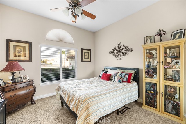 2157 Pecan Tree Street, Hemet CA: https://media.crmls.org/medias/ef88b8e9-db26-499e-8784-21f1ccae66ba.jpg