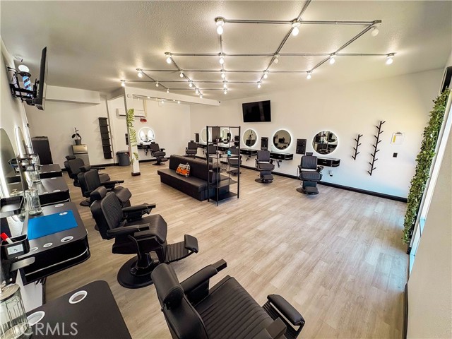 1306 S Main Street, Santa Ana CA: https://media.crmls.org/medias/ef89741d-0e69-48eb-9dae-289b295e1d7c.jpg
