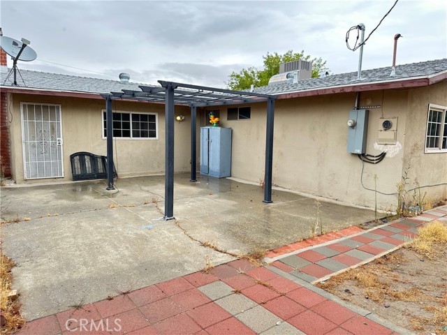 614 E Pondera Street, Lancaster CA: https://media.crmls.org/medias/ef8a5996-2b92-477a-bb29-168d44a5b75f.jpg