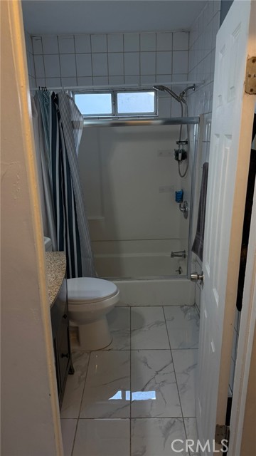 Detail Gallery Image 7 of 11 For 2829 S Rimpau, Los Angeles,  CA 90016 - 4 Beds | 2 Baths