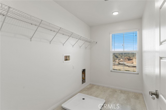 Detail Gallery Image 28 of 46 For 4011 Elderberry, Lake Elsinore,  CA 92530 - 4 Beds | 2/1 Baths