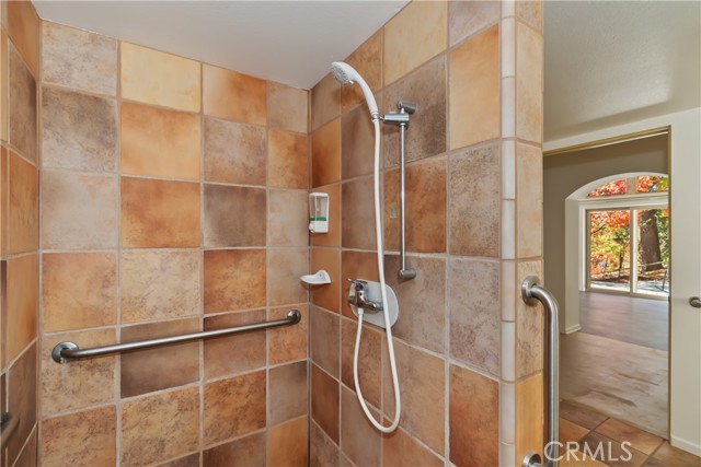 Detail Gallery Image 34 of 75 For 22 Holly Dr, Running Springs,  CA 92382 - 3 Beds | 2/1 Baths