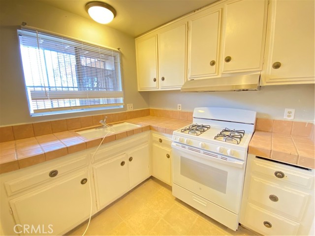 Detail Gallery Image 15 of 30 For 2153 W Brownwood Ave #3,  Anaheim,  CA 92801 - 3 Beds | 1 Baths