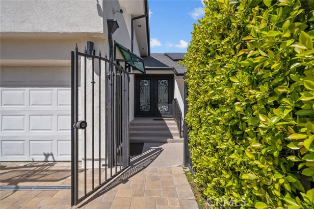 22835 Styles Street, Woodland Hills CA: https://media.crmls.org/medias/ef8c9e63-398c-4a3c-828b-3c56132434eb.jpg