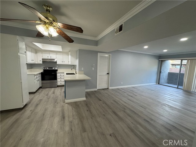 Front Image Thumbnail for CRPW26086755