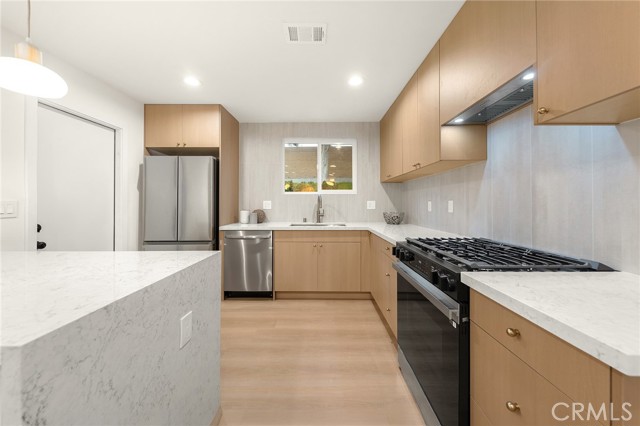 Detail Gallery Image 18 of 31 For 952 Cheyenne, Costa Mesa,  CA 92626 - 4 Beds | 2 Baths