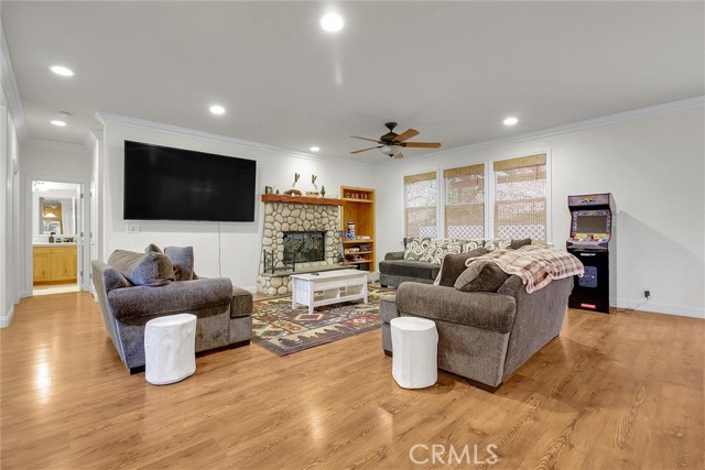 Detail Gallery Image 4 of 25 For 28301 Bern Ln, Lake Arrowhead,  CA 92352 - 4 Beds | 3 Baths