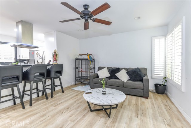 Detail Gallery Image 7 of 36 For 18915 Cantara St, Reseda,  CA 91335 - 3 Beds | 2 Baths