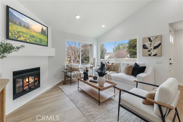 Detail Gallery Image 3 of 42 For 424 Deerfield Ave #172,  Irvine,  CA 92606 - 2 Beds | 1/1 Baths