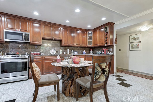 Detail Gallery Image 13 of 35 For 1401 Valley View #206,  Glendale,  CA 91202 - 2 Beds | 2 Baths