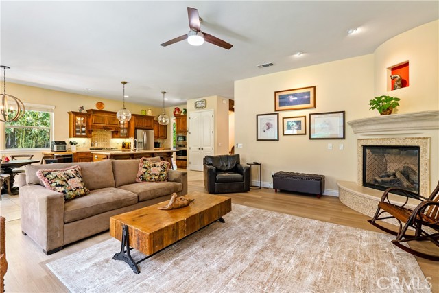 328 Cool Valley Drive, Paso Robles CA: https://media.crmls.org/medias/ef8f53fa-d35e-4f76-9b17-d200f4abedcd.jpg