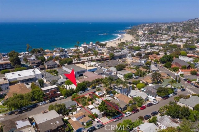 555 Through Street, Laguna Beach CA: https://media.crmls.org/medias/ef8faf89-1e5c-4c47-8bcf-9bf2112824d6.jpg
