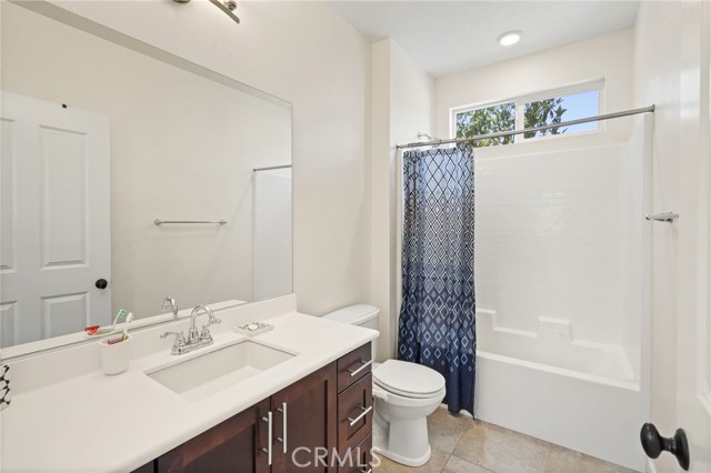 Detail Gallery Image 36 of 42 For 12827 W Hemingway Dr, San Fernando,  CA 91340 - 4 Beds | 2/1 Baths