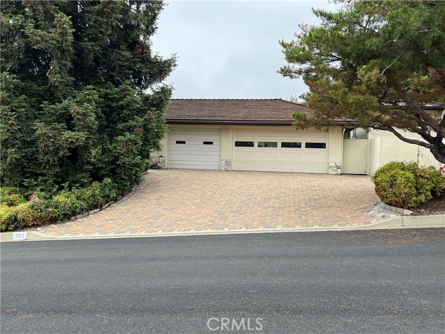 Detail Gallery Image 3 of 20 For 701 W 24th St, Upland,  CA 91784 - 5 Beds | 4 Baths