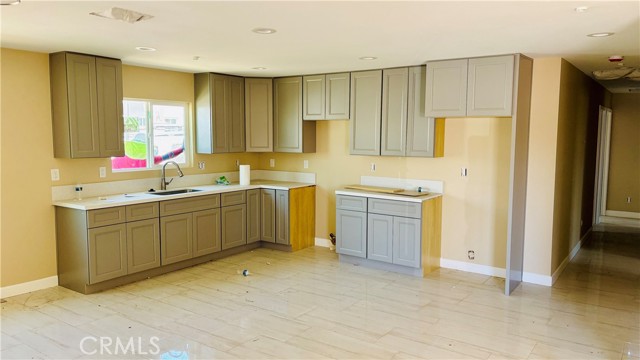 1464 N W 6th St Drive, San Bernardino CA: https://media.crmls.org/medias/ef9019b8-5d98-4e2f-b62e-61c8955930ac.jpg