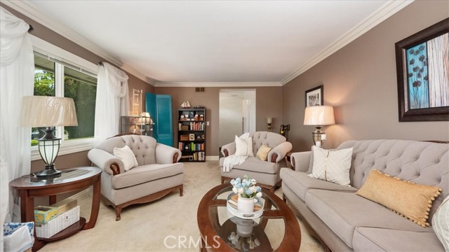 8356 Bella Vista Drive, Rancho Cucamonga CA: https://media.crmls.org/medias/ef903cc2-f84d-419e-b549-de68222d4582.jpg
