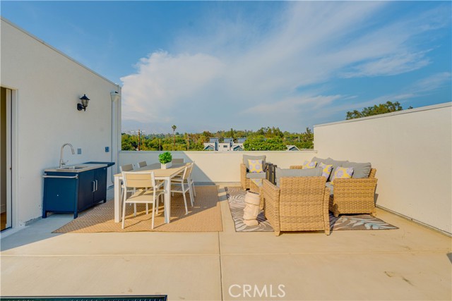 712 N Chestnut Avenue, Los Angeles CA: https://media.crmls.org/medias/ef904d83-d872-40e3-b789-8407c3f6579d.jpg