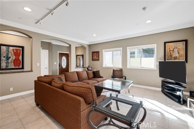 Detail Gallery Image 10 of 47 For 1911 Speyer a,  Redondo Beach,  CA 90278 - 4 Beds | 2/1 Baths