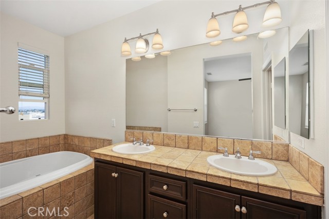 Detail Gallery Image 26 of 42 For 40 Midtown Dr, Aliso Viejo,  CA 92656 - 2 Beds | 2 Baths