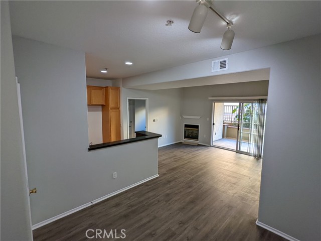 Detail Gallery Image 9 of 24 For 1215 E San Antonio Dr, Long Beach,  CA 90807 - 2 Beds | 2 Baths