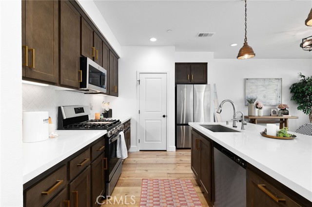 Detail Gallery Image 14 of 37 For 39438 Corvina, Temecula,  CA 92591 - 4 Beds | 2/1 Baths