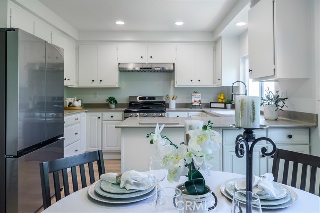 Image 5 of 32 For 6851 Reefton Avenue