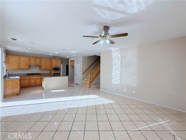 Detail Gallery Image 6 of 36 For 5793 Oakdale Ln, Fontana,  CA 92336 - 5 Beds | 3 Baths