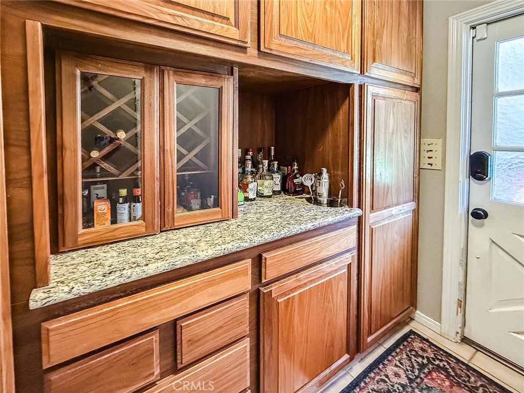 https://media.crmls.org/medias/ef9259d5-ab67-4ca4-a921-af3da9c7d486.jpg?preset=X-Large