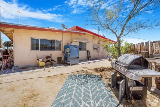 Detail Gallery Image 1 of 38 For 6756 Pawnee Ave, Yucca Valley,  CA 92284 - 3 Beds | 2 Baths