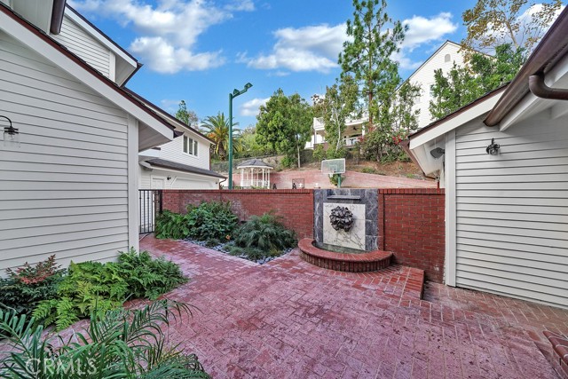 Detail Gallery Image 52 of 71 For 1962 Lower Lake Dr, North Tustin,  CA 92705 - 6 Beds | 7/1 Baths