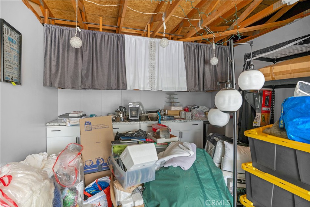 https://media.crmls.org/medias/ef934542-14fd-4652-9df7-a02e0fdfb7d4.jpg?preset=X-Large