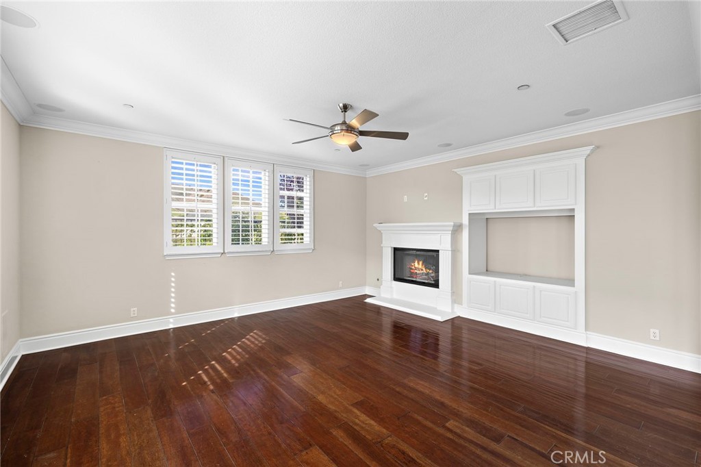 MLS #OC25270538 image #11