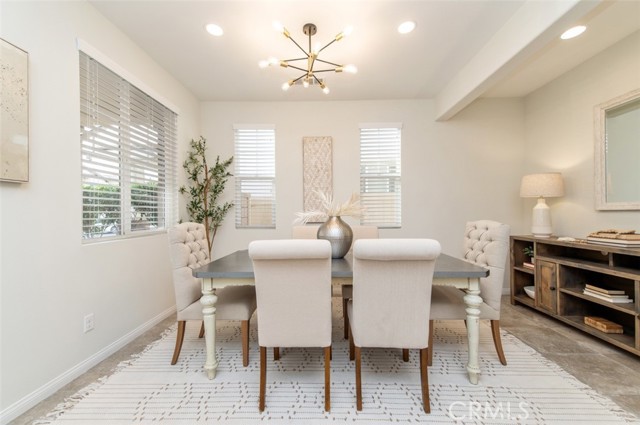 Detail Gallery Image 4 of 47 For 7114 Beckett Field, Corona,  CA 92880 - 3 Beds | 3 Baths