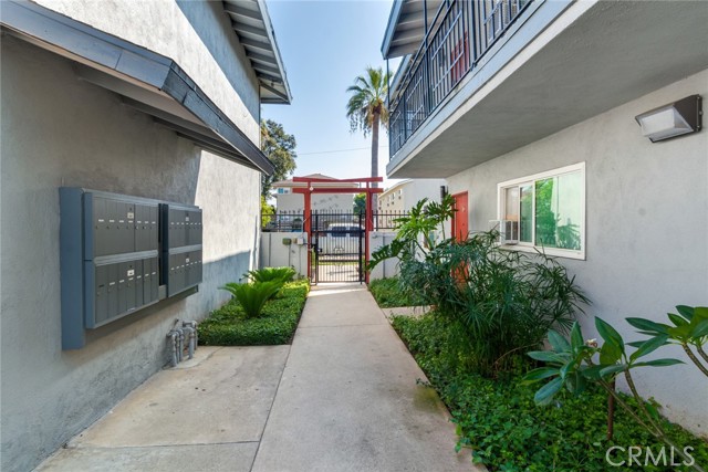 Detail Gallery Image 1 of 26 For 245 S Pima Ave #14,  West Covina,  CA 91790 - 2 Beds | 1 Baths