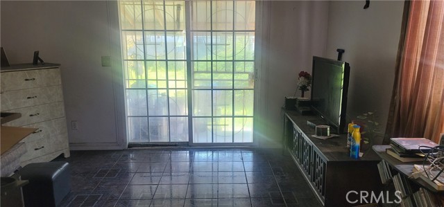 Detail Gallery Image 9 of 11 For 2912 W 30th, Los Angeles,  CA 90018 - 2 Beds | 2 Baths