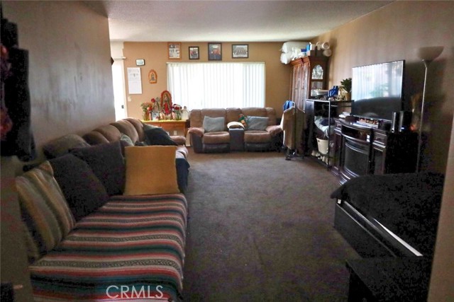 2561 E Ward Terrace, Anaheim CA: https://media.crmls.org/medias/ef96f5c1-00f6-4a34-857a-93836cd0c362.jpg