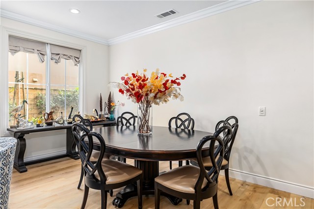 Detail Gallery Image 6 of 61 For 154 Treehouse, Irvine,  CA 92603 - 5 Beds | 4/1 Baths