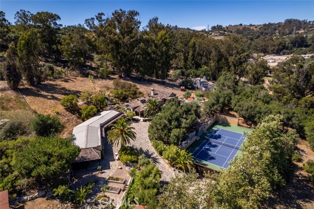 1155 Carpenter Canyon Road, Arroyo Grande CA: https://media.crmls.org/medias/ef97795f-f544-45b5-bc62-bdfc8a4f43e5.jpg
