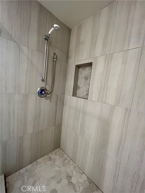 Detail Gallery Image 12 of 17 For 314 6th #504,  Los Angeles,  CA 90014 - 1 Beds | 1/1 Baths